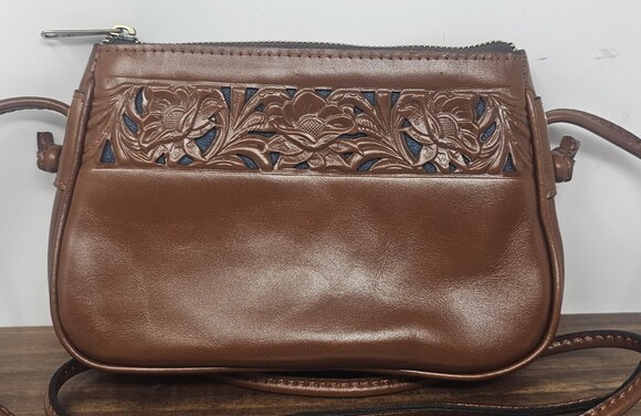 Patricia Nash Handbags - NWOT Patricia Nash Bacoli Cavo Border Tooled Leather Crossbody Tan brown